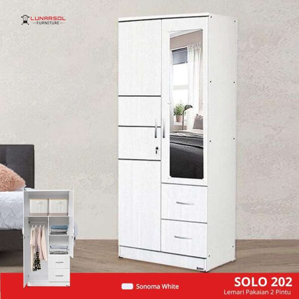 LEMARI BAJU RP 700.000